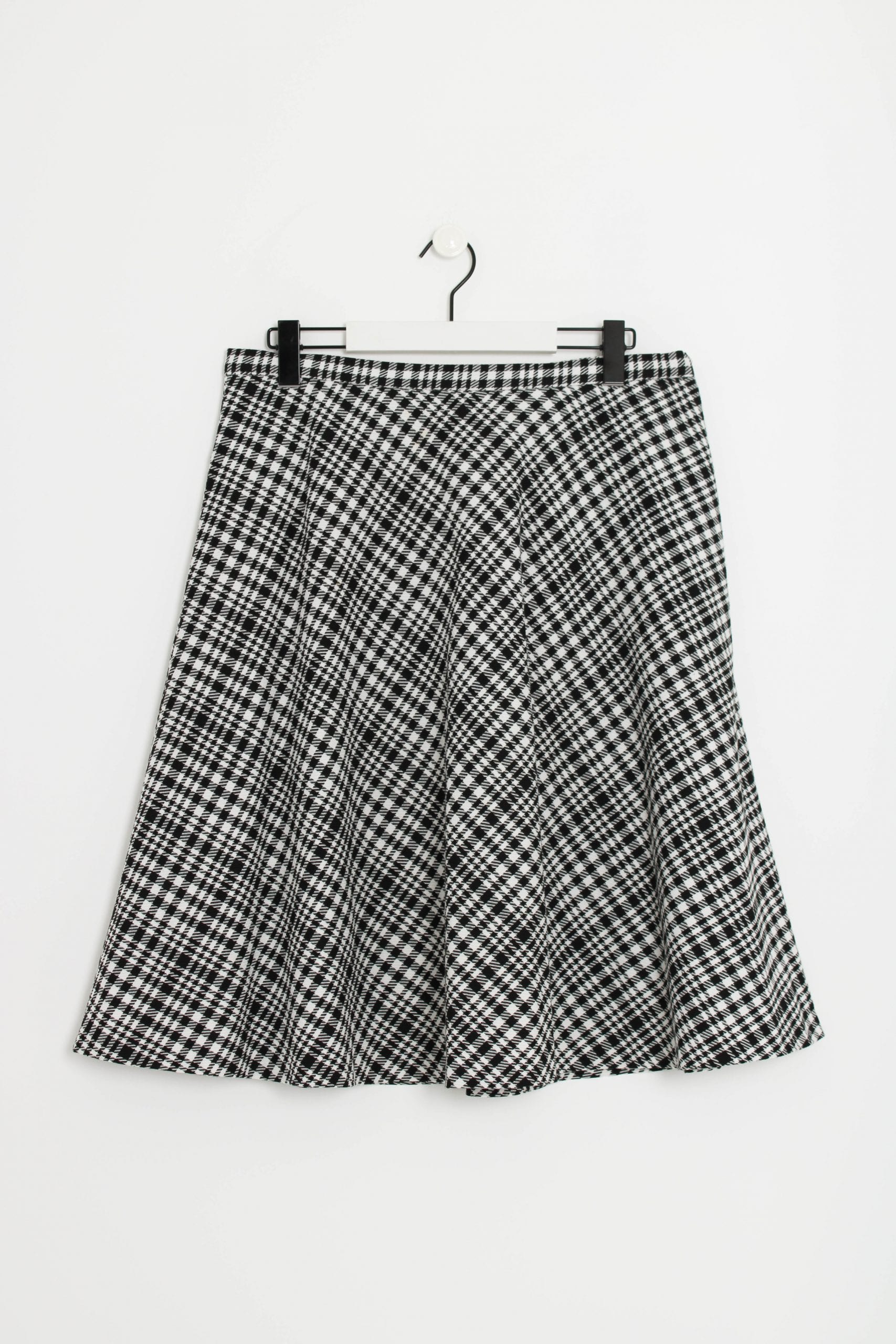 Black and white checked skirt - Swapology