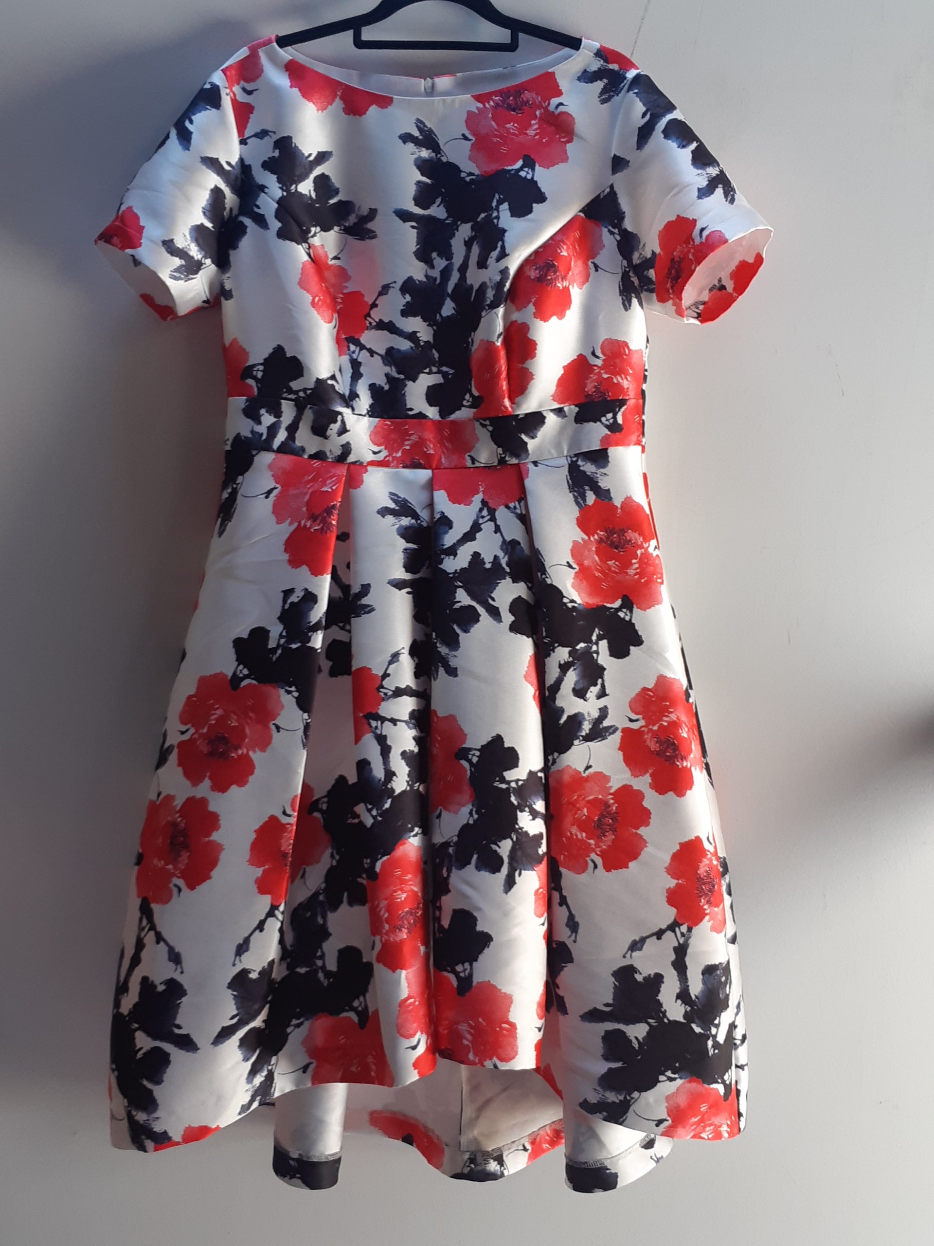 Floral fit and flare dress - Swapology